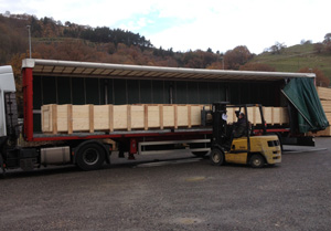 carga de camión con embalaje de gran tamaño